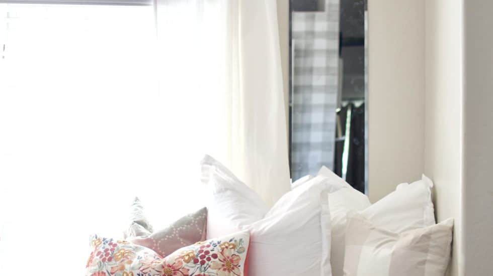 diy window bench with storage