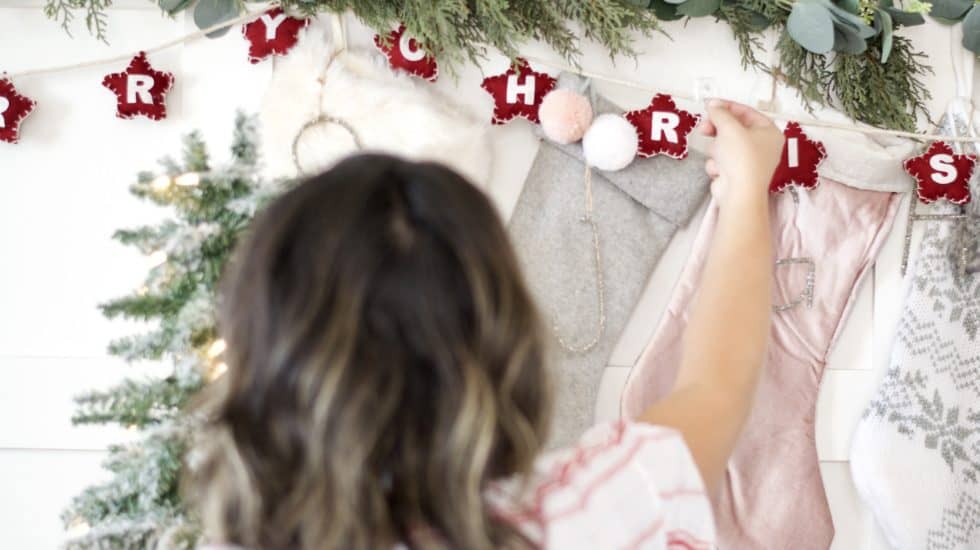 how to hang garland for the holidays