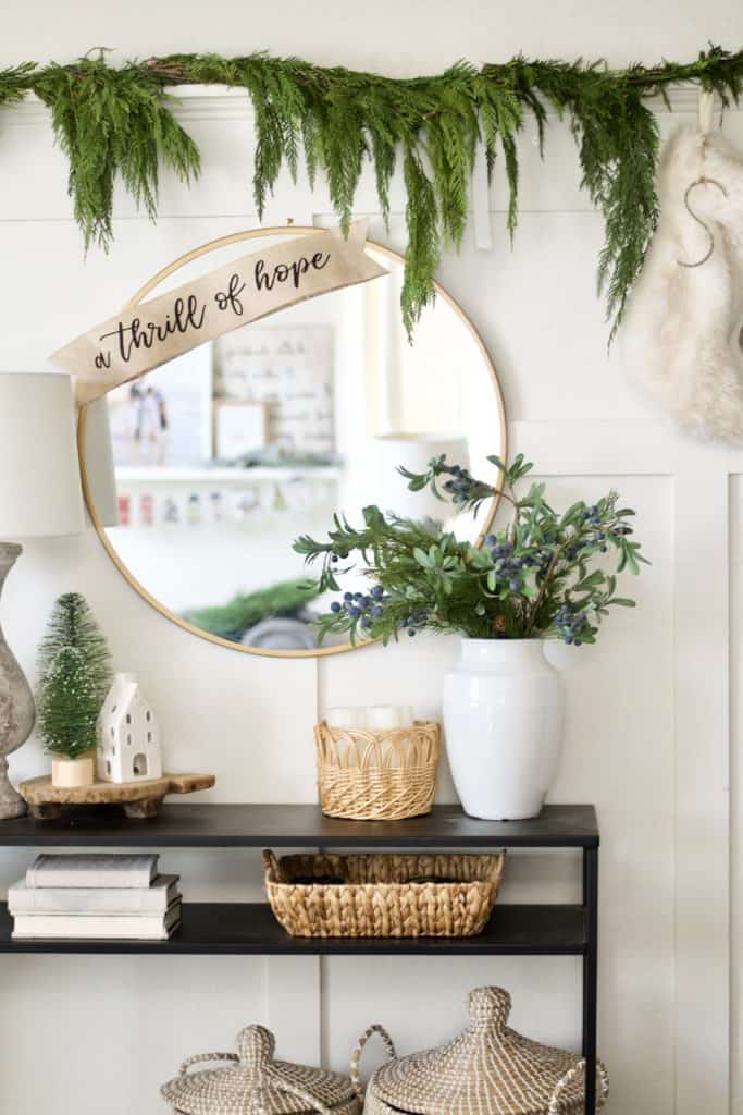 how to create a simple and classic Holiday home