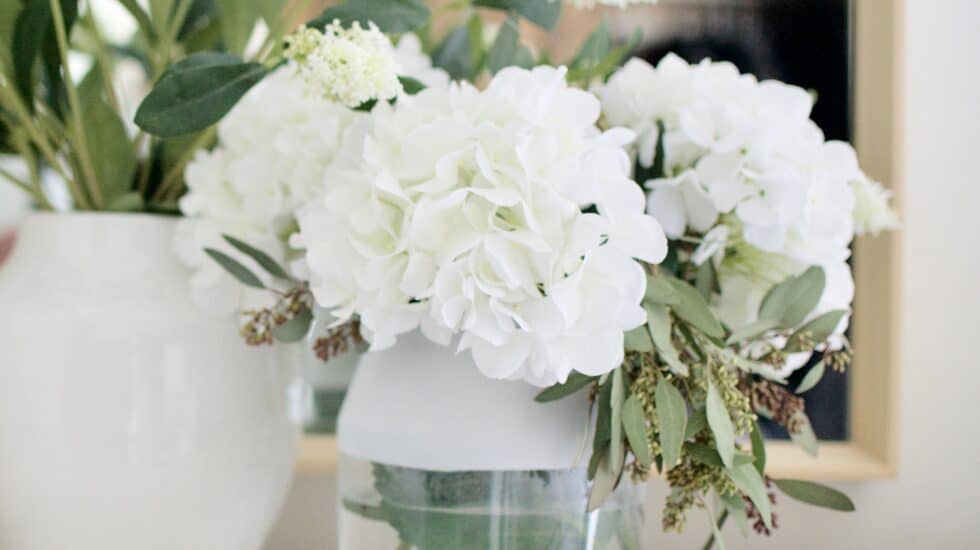 Home Decor Hack Color Dipped glass vase
